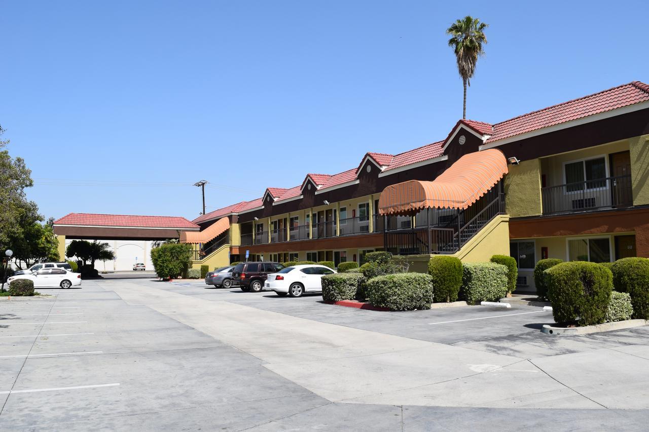 Budget Inn La Puente Luaran gambar