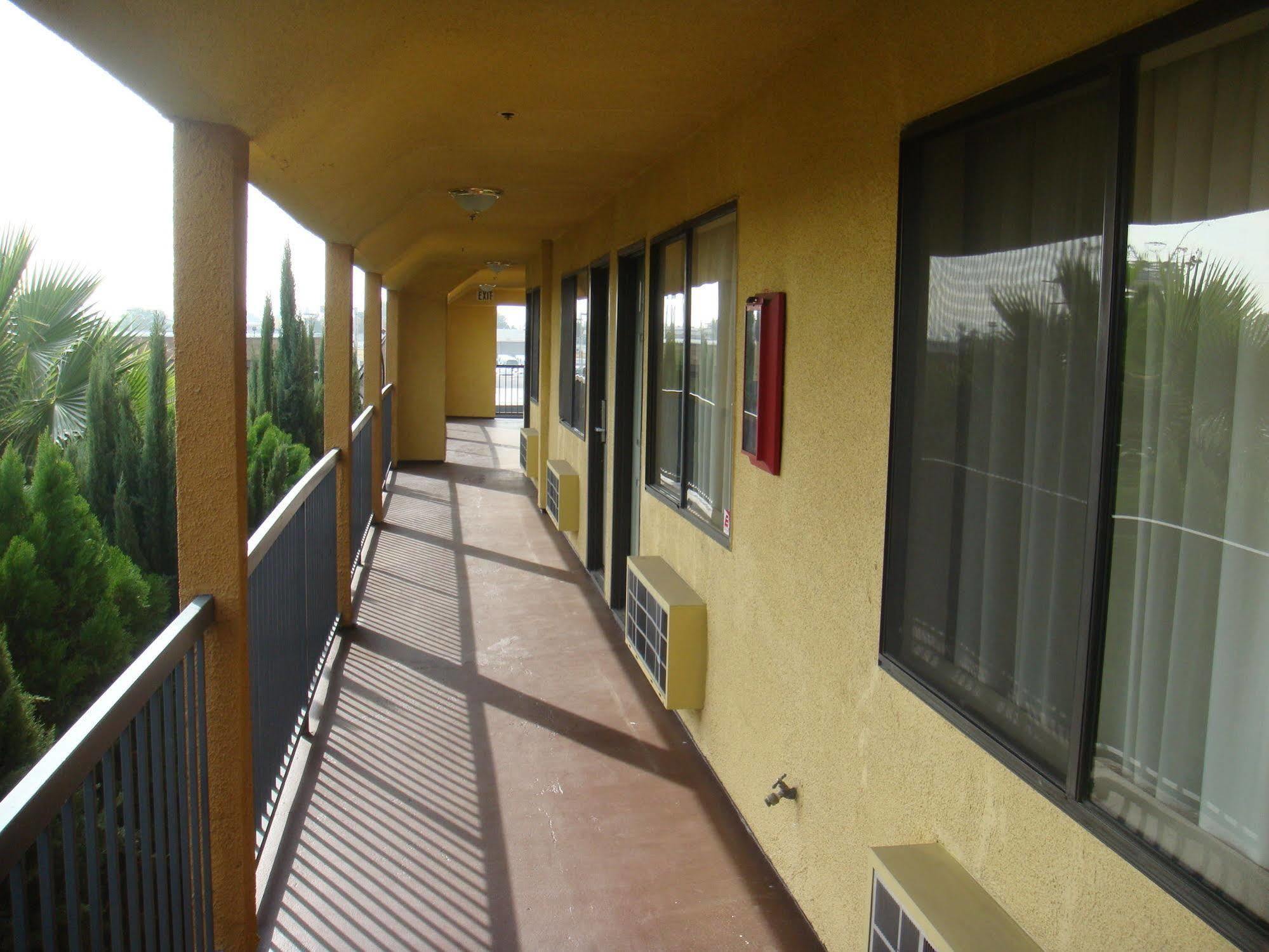 Budget Inn La Puente Luaran gambar