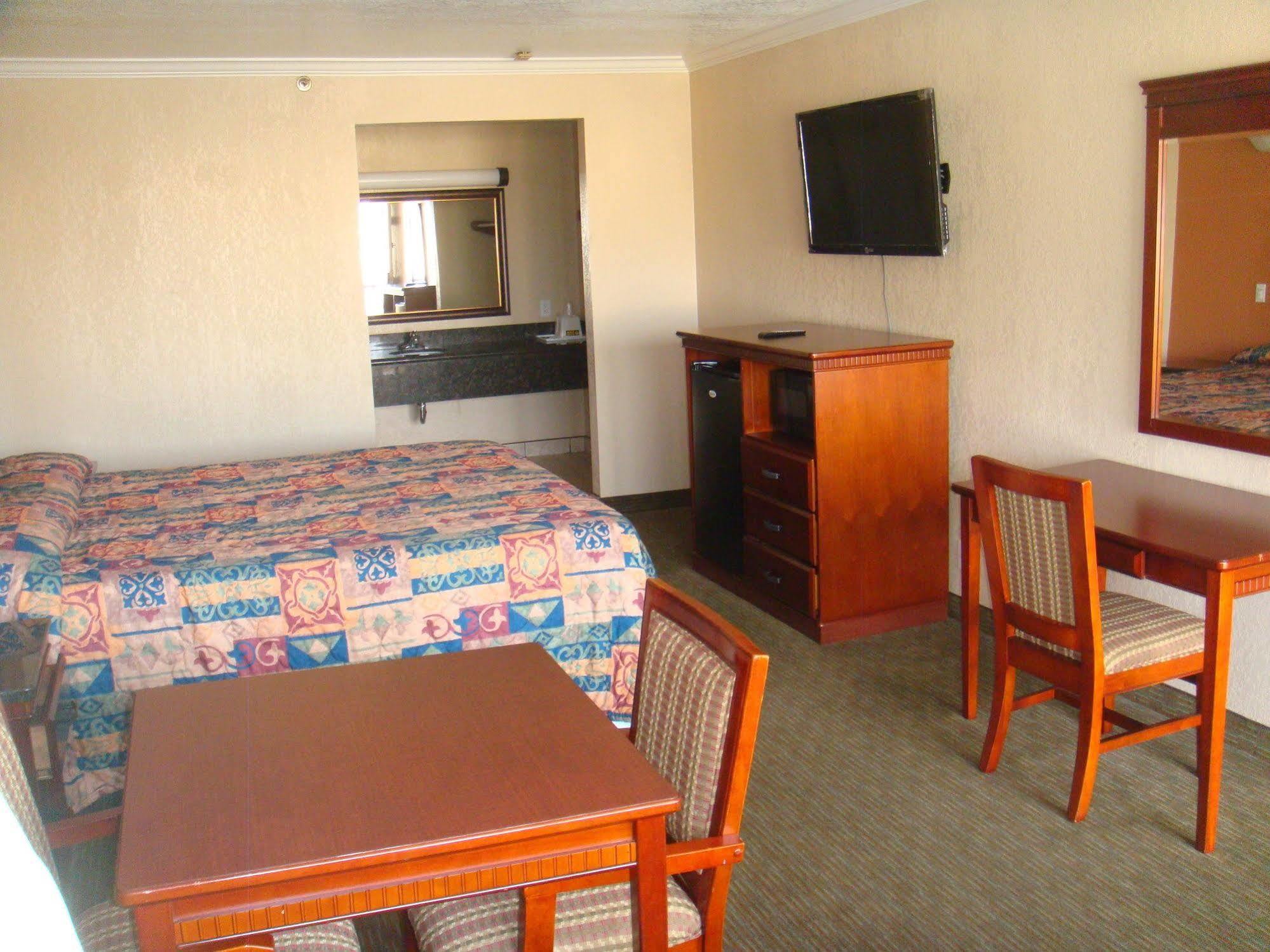 Budget Inn La Puente Luaran gambar